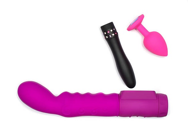 ► Хотите узнать, как ухаживать за секс-игрушками правильно? Представляем 7 правил ухода за аксессуарами и секс-игрушками, чтобы сохранить их чистыми и рабочими!