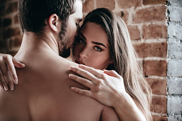 ► Хотите узнать, как гормоны управляют любовью, сексом и влечением? Рассказываем, как половые гормоны: тестостерон и эстроген управляют сексом и влечением!