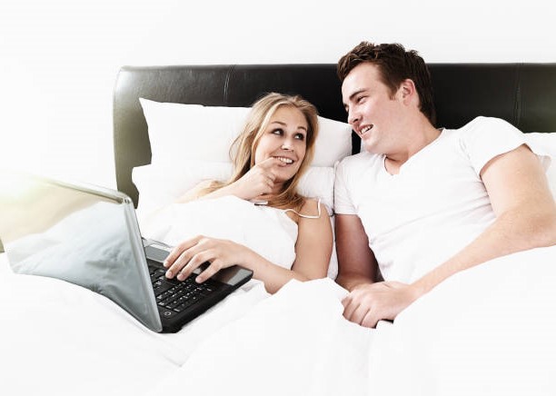 ► Хотите узнать, как снять домашнее порно? Представляем 8 советов по созданию домашнего видео для взрослых!