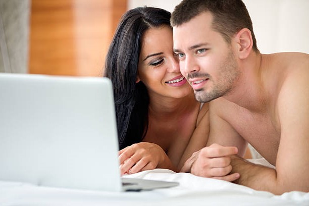 ► Порно смотрят только извращенцы: 4 мифа о порнографии