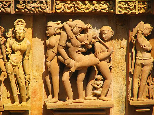 Камасутра: что спрятано в книге о любви и сексе?