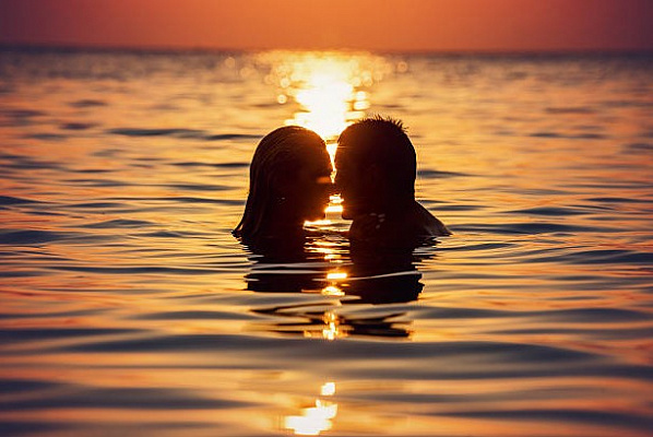 Секс на свежем воздухе: преимущества и недостатки