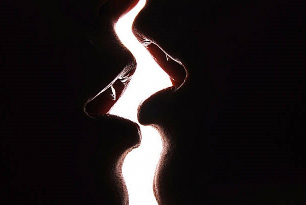 7 ошибок в поцелуях, которые мы допускаем