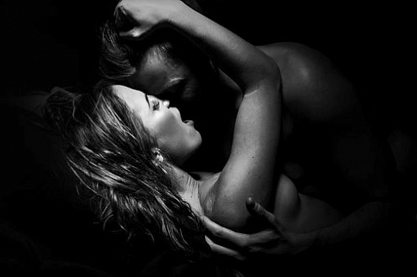 Достичь оргазма одновременно: возможно ли это?