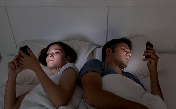 Как современные технологии разрушают отношения?