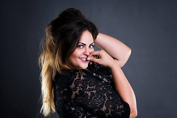 5 лучших поз для полных людей