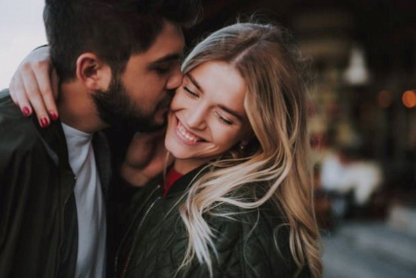 12 признаков того, что он хочет не только секса