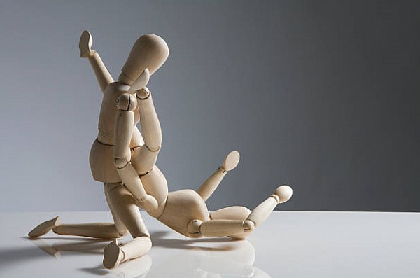 Подбери идеальную позу по знаку Зодиака